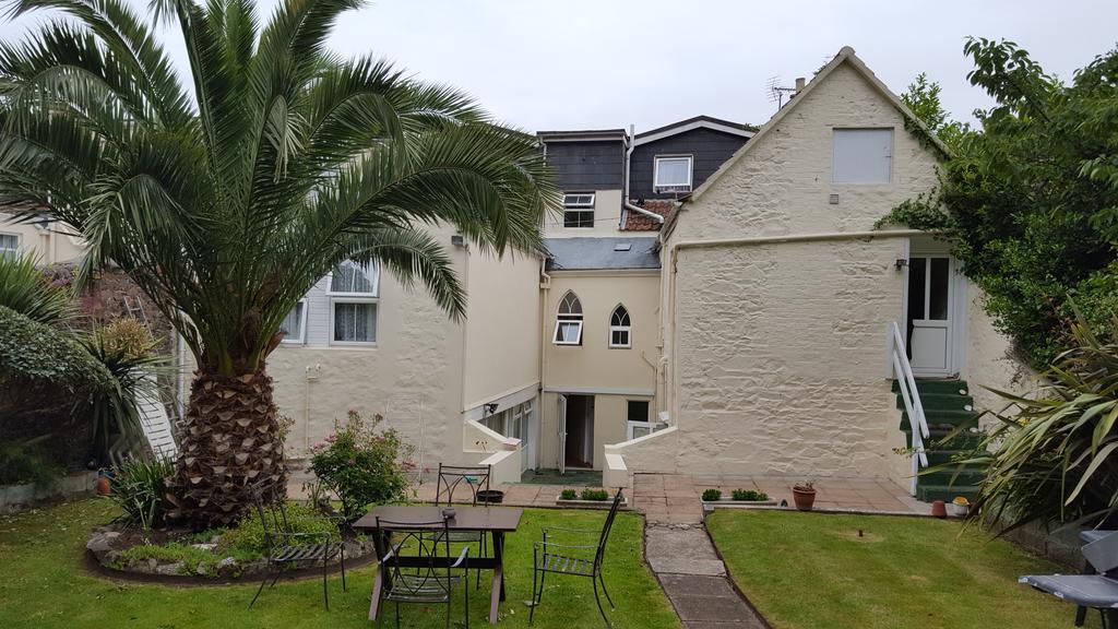 Franklyn Guesthouse 圣赫利尔泽西 外观 照片